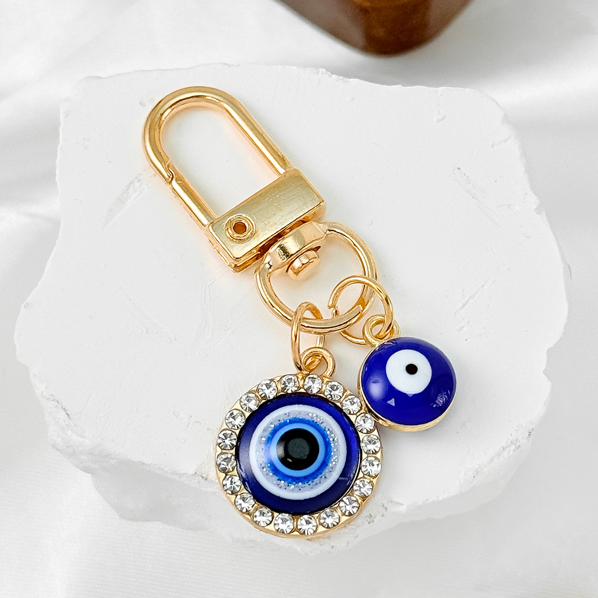 keychain eyelash Metal Evil Ey - đánh giá và giá Men Accessories Evil Eye